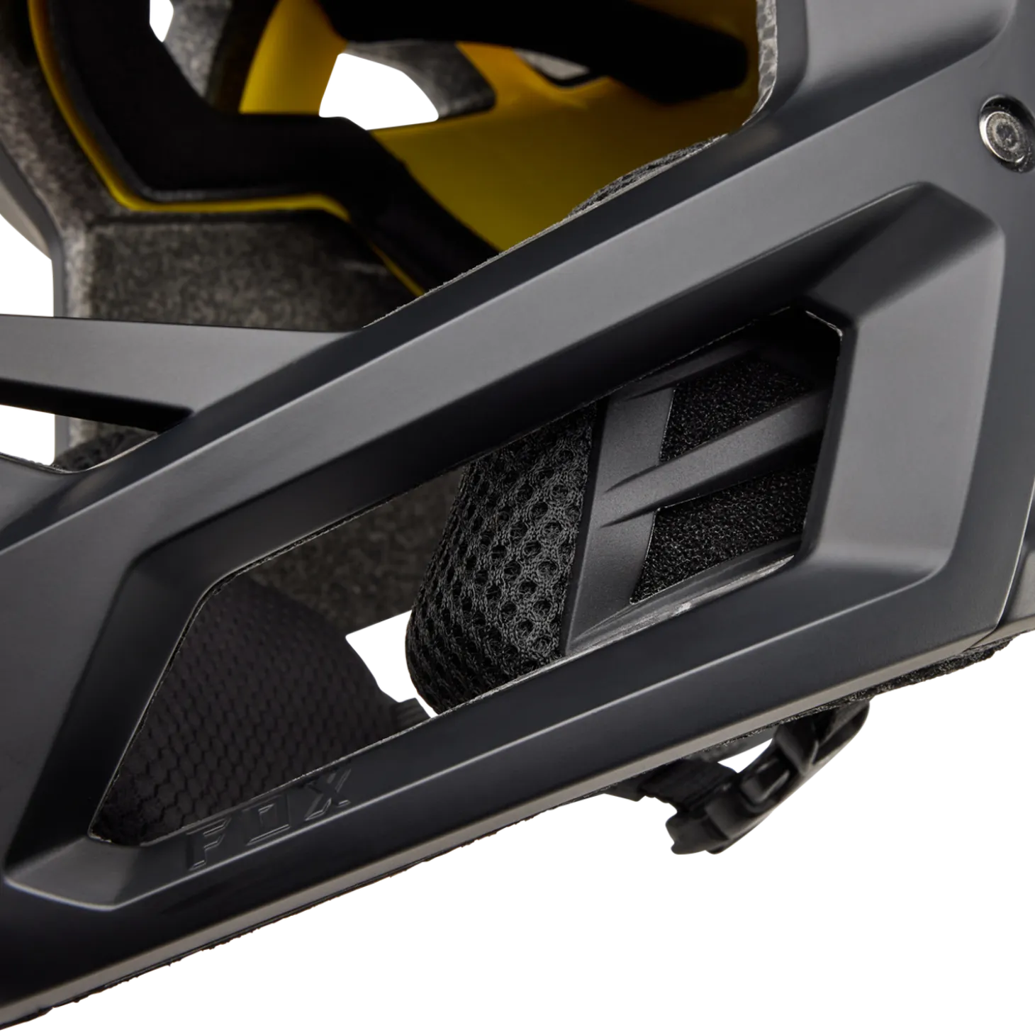 Proframe matzwarte helm