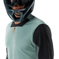 SHIRT MET LANGE MOUW DEFEND LONG SLEEVE